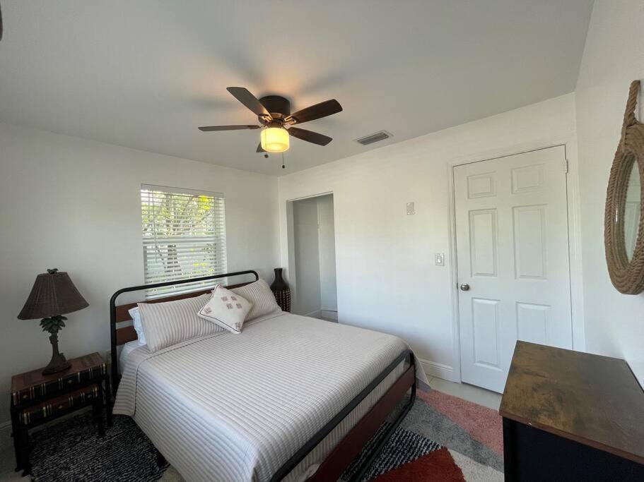 Jungle Cottage With Luxury Pool, Hot Tub And More! Lake Worth Beach Exterior foto
