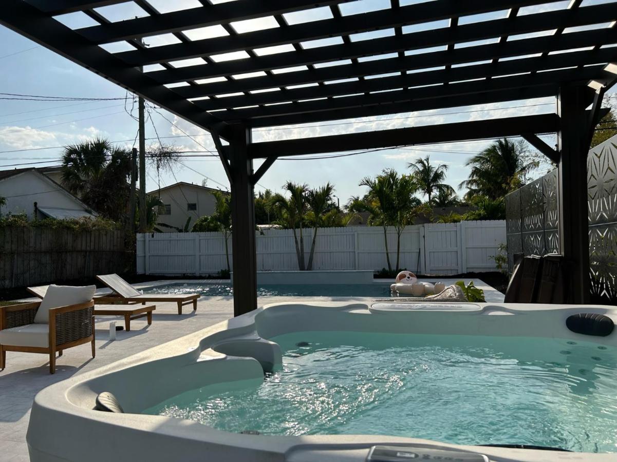 Jungle Cottage With Luxury Pool, Hot Tub And More! Lake Worth Beach Exterior foto